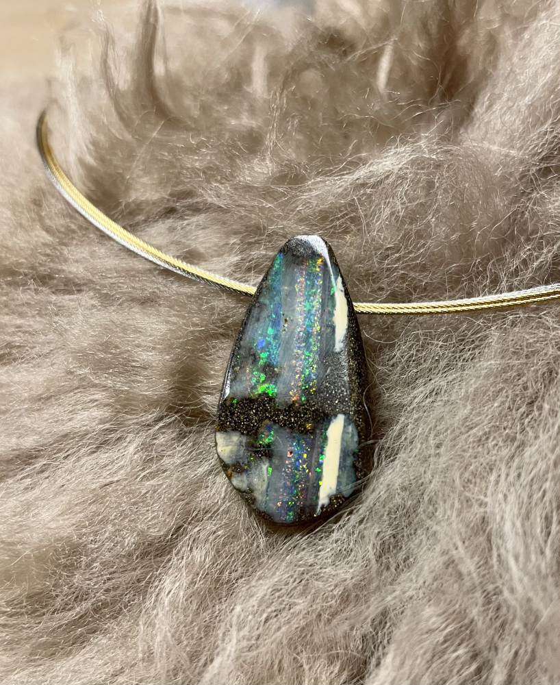 Boulder-Opal Anhänger gebohrt